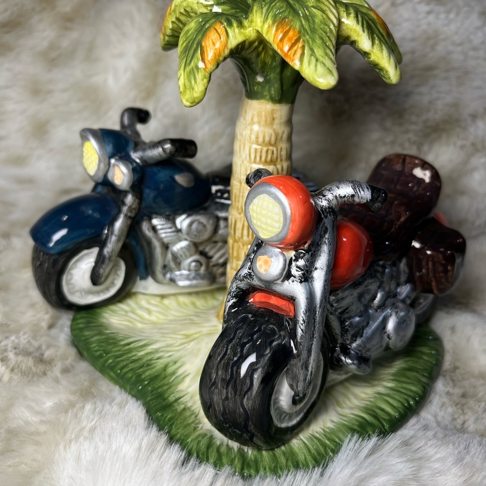 Popular Creations Motorcycles w/Palm Tree Ceramic Salt & Pepper Shakers
